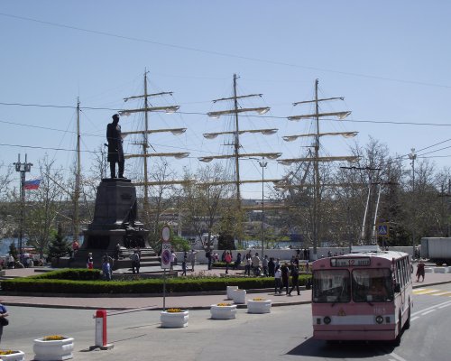 Парусный корабль «Крузенштерн» зашёл в порт Севастополя