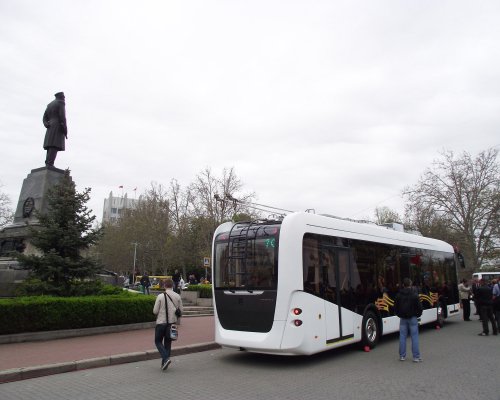 Ко Дню Победы в Севастополь приехал новый троллейбус «Адмирал»