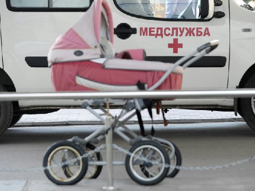 Очевидцы: В Севастополе пьяный водитель протаранил коляску с двумя годовалыми малышами
