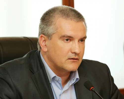 Аксенов предложил успокаивать Порошенко уколами серы, как пациента ПНД