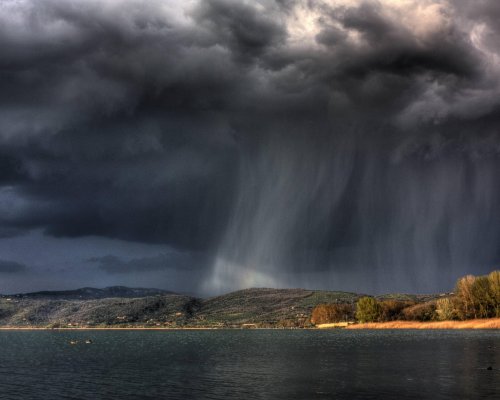 В Крыму прогнозируют нескончаемые дожди с грозами