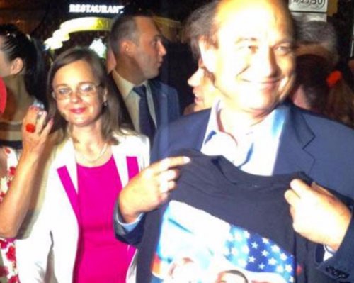 Сенатор из Франции примерил футболку «Обама – чмо» в Крыму
