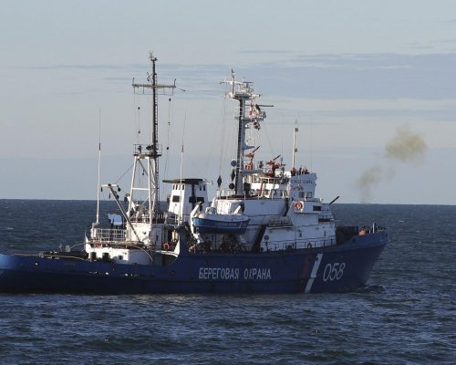ФСБ: В Крыму задержано судно под флагом Камбоджи